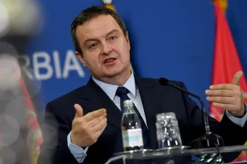 'Poklonio se žrtvama u Izraelu, ali zato u Jasenovcu mora proći kraj ustaške ploče'