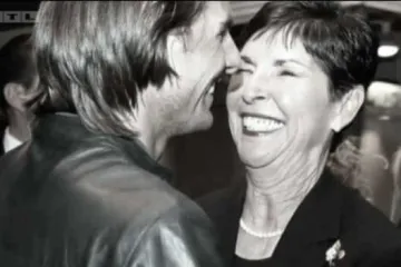 Glumci koji su na pijedestal stavili svoje majke: Tom Cruise jučer se zauvijek oprostio sa svojom