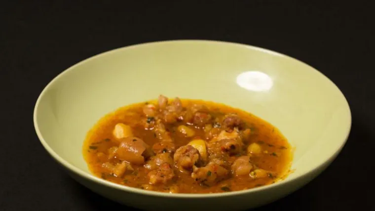 Jede vam se nešto na žlicu: Aleksandra i Kristijan za vas su pripremili paprikaš