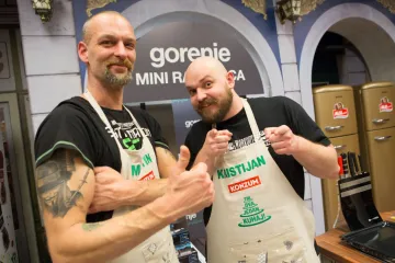 Usprkos ribi s ljuskicama, dečki ponovno odnijeli pobjedu u 'sukobu titana'!