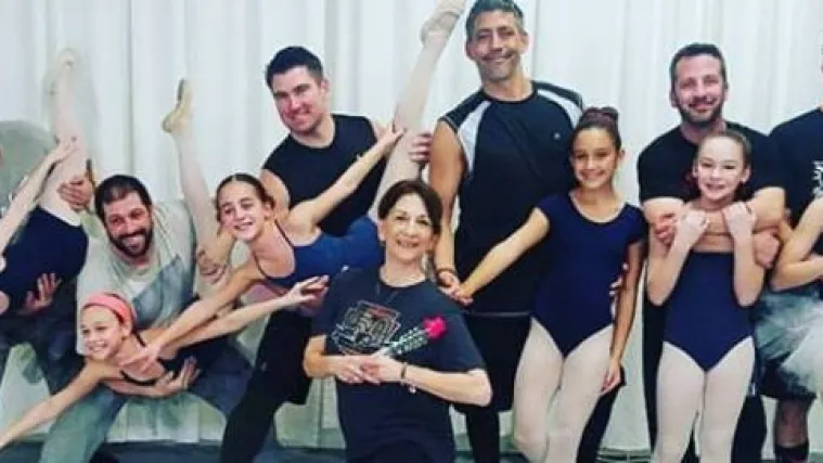 Ovi brižni očevi osvojili su svijet: u haljinicama plesali balet sa svojim kćerima za Valentinovo