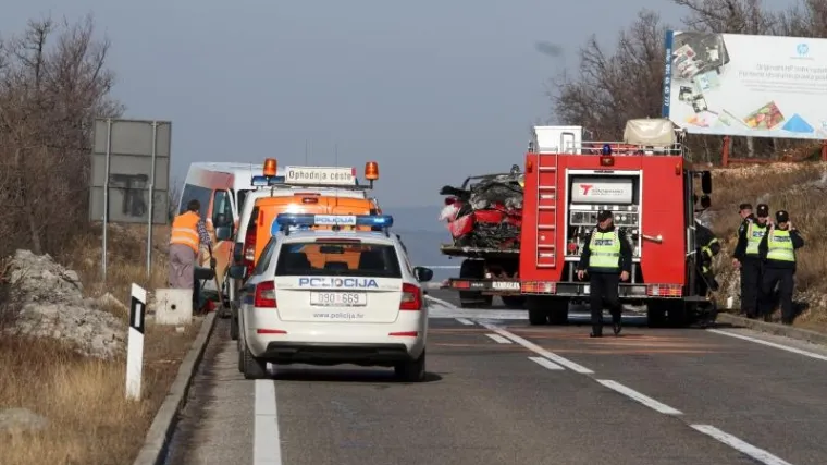 Vi&scaron;e ljudi ozlijeđeno, zatvoren dio autoceste u oba smjera