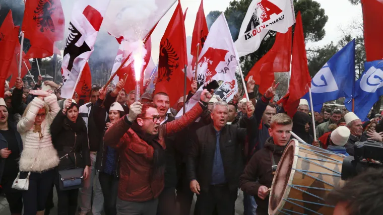Nakon Rumunjske, prosvjeduje i Albanija: 'Vrijeme je da sru&scaron;imo vladu!'