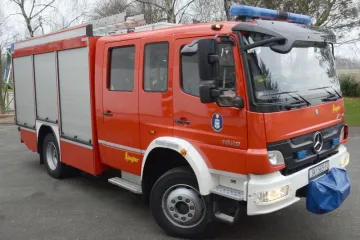 Vatra suklja iz zgrade na Trnju, na terenu čak pet vatrogasnih vozila