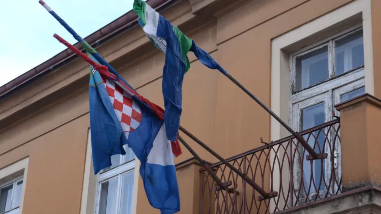 Uspon i pad političkih stranaka: lani ih uga&scaron;eno 17, u želji da oku&scaron;aju izbornu sreću niknulo njih 22