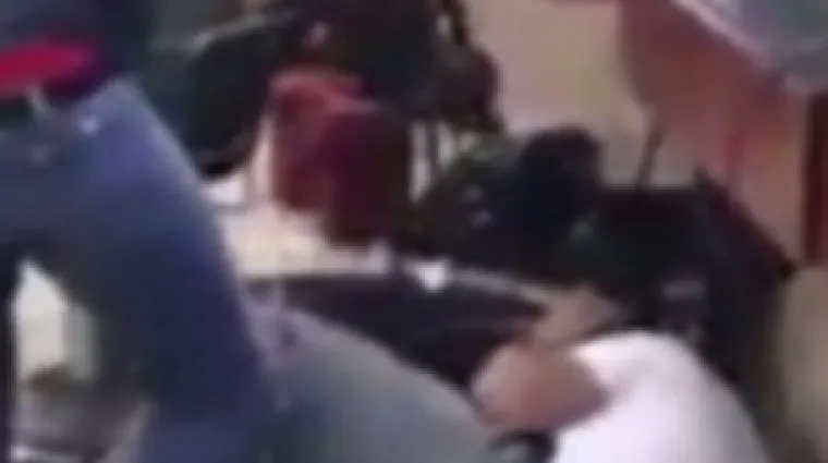 Žestok okr&scaron;aj u brijačnici: gay boksač Yusaf Mack prebio čovjeka zbog online maltretiranja