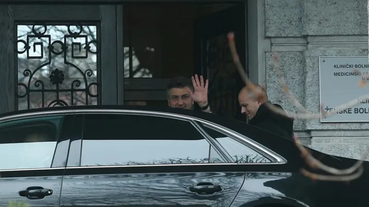 Prva beba Banskih dvora: pogledajte tko je sve čestitao premijeru Plenkoviću na prinovi