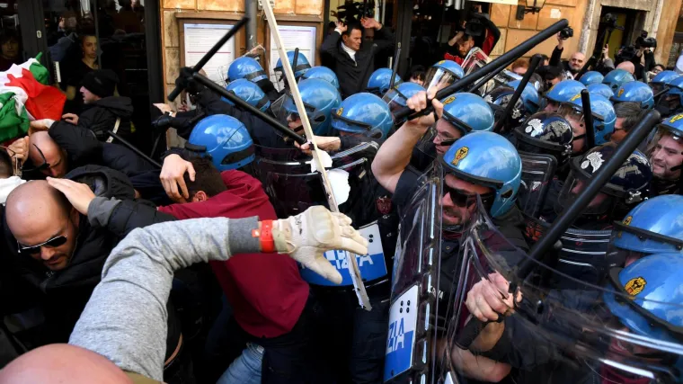 Uber unio nemire u jo&scaron; jednu zemlju: talijanski taksisti prosvjeduju protiv 'uberizacije'