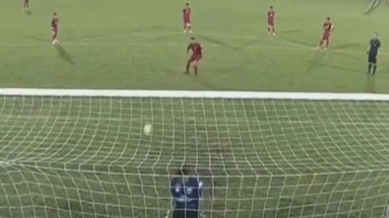 Razočarani vratar priredio neviđeni &scaron;ou na utakmici u Vijetnamu