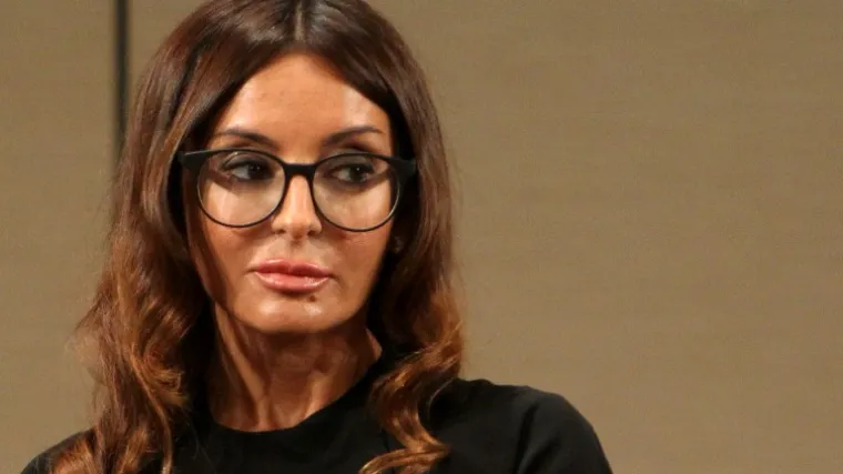 'Vraća nas u feudalno doba, pa ta žena pojma nema o politici'