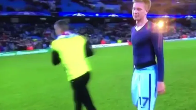 Pogledajte &scaron;to je jedan navijač Manchester Cityja napravio za De Bruyneov dres