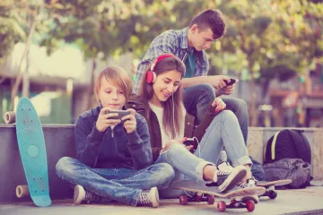 Samo nekoliko minuta razdvojenosti od mobitela kod mladih rezultira PTSP-om