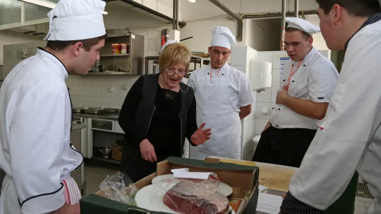 Mladi ugostitelji i hotelijeri ukrstili znanja na regionalnom gastro natjecanju u Vodicama