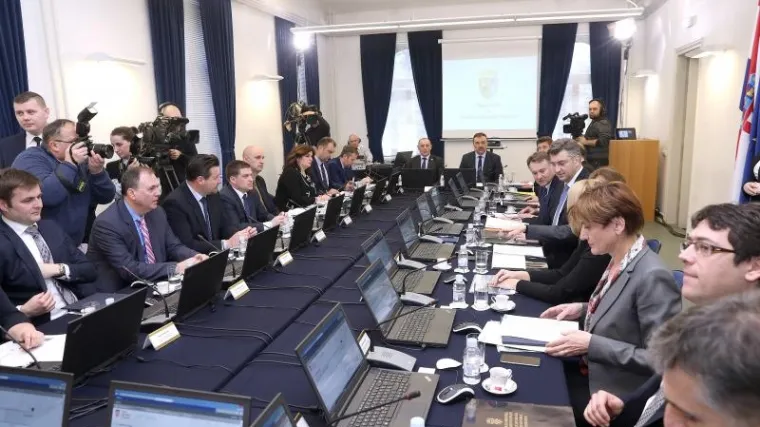 Sjednica Vlade u Sisku: Hoteli Plat postaju strate&scaron;ki investicijski projekt