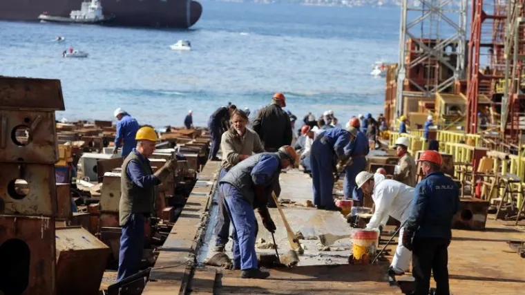 Nude 30 radnih mjesta s edukacijom, smje&scaron;tajem, i ugovorom za stalno