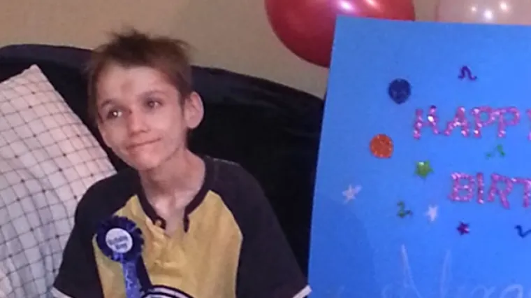 Monstruozni roditelji sinu uskratili inzulin zbog bizarnih vjerskih uvjerenja: umjesto da zovu Hitnu, oni se molili