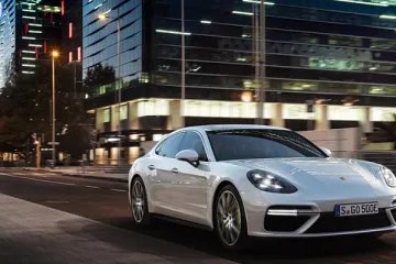 NOVI PORSCHEOV PONOS: Ovo je nova Panamera Turbo S E-Hybrid