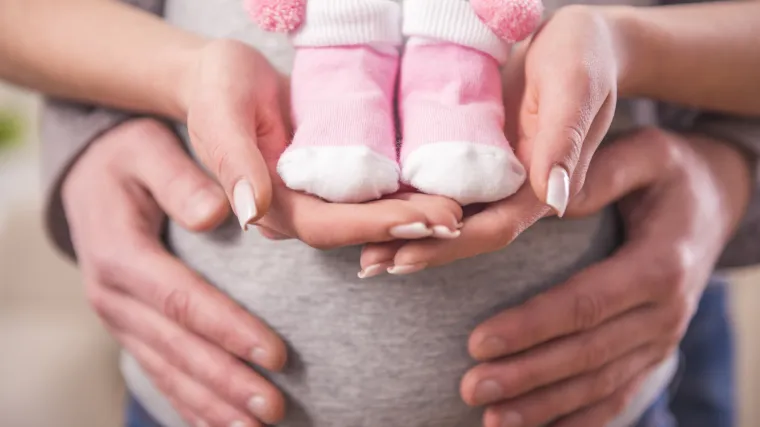 Sad i budući tate mogu 'osjetiti' kako je to biti trudan - zahvaljujući pametnoj narukvici