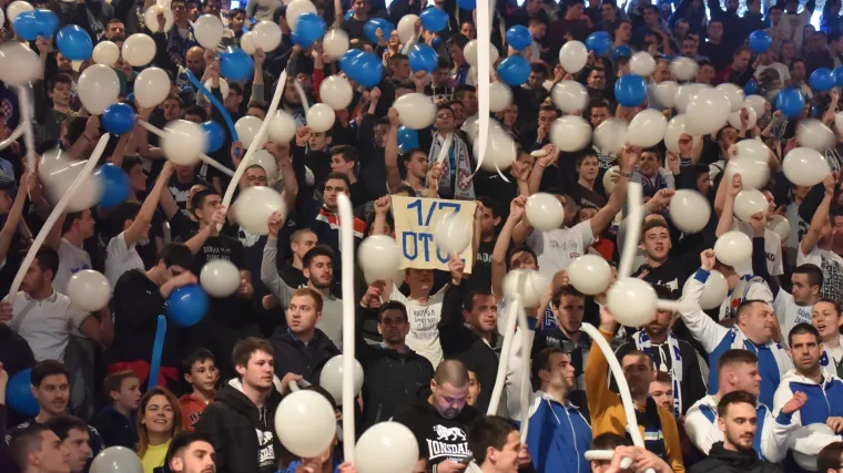 Pogledajte veličanstven doček ko&scaron;arka&scaron;a Zadra u Jazinama nakon pobjede nad Cibonom na Vi&scaron;njiku