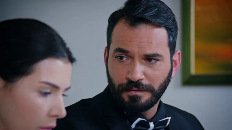 Elif se udaje ua Maksuta te traži od njega da ispuni obećanje (Sudbina)