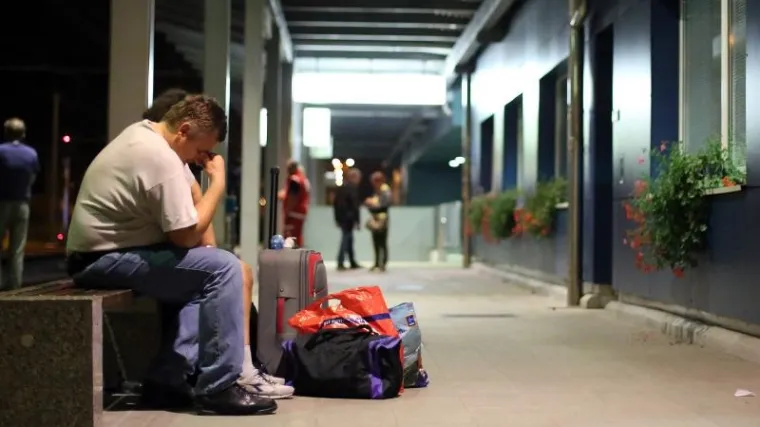 &nbsp;On radi u skladi&scaron;tu, ona u trgovini, žive sretno u Irskoj