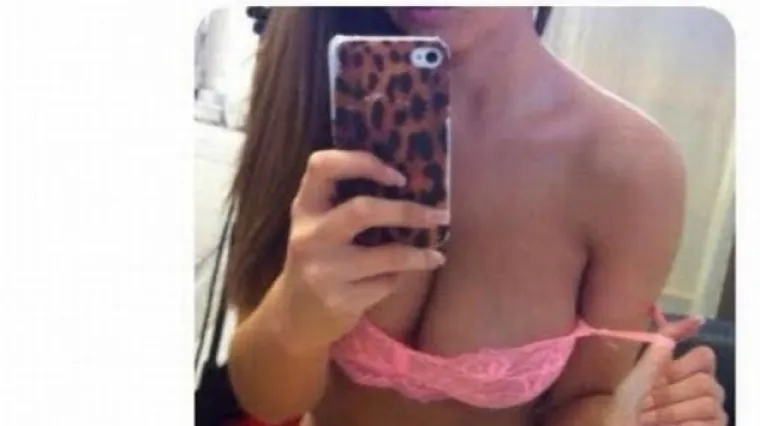 Slučajno poslala mami svoju goli&scaron;avu fotku, njenu reakciju će pamtiti do kraja života