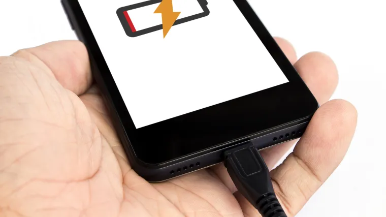 Ovo su četiri načina kako da brzo napunite mobitel i ne zakasnite na sastanak