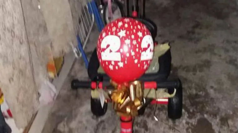 Ukrali rođendanski poklon dvogodi&scaron;njoj djevojčici, ostala je bez svog crvenog bicikla