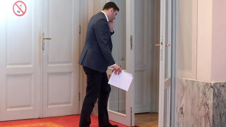 Novi šef SDP-a proživljava pravu noćnu moru