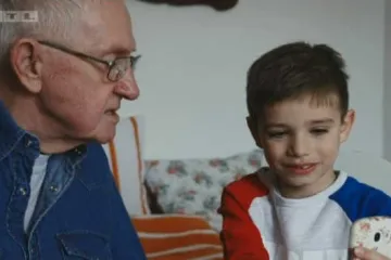 80-godišnjak i šestogodišnjak sreli se prvi put i pričali o životu: savjeti koje su si dali natjerat će vas na plač