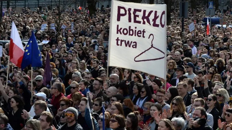 Zemlja u kojoj i sam ministar zdravlja kaže da kontracepcijsku pilulu ne bi dao ni silovanoj ženi