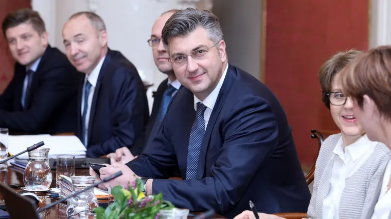 Plenkovićev odgovor na optužbe: 'Odbacujem insinuacije o utjecaju Vlade na rad DORH-a'