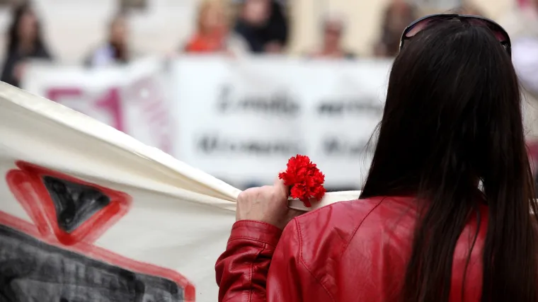 'Silovanim ženama treba pomoći da rode jer će nakon toga biti sretne': seksističku izjavu godine izgovorila - žena