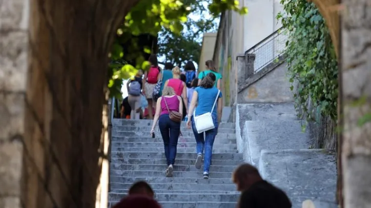 Tragedija u Rijeci: student se poskliznuo na stijenama i na mjestu preminuo
