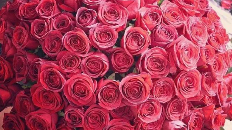 Niste dobili cvijeće za Dan žena? U Rusiji su i buketi i mu&scaron;karci koji ih donose na iznajmljivanje