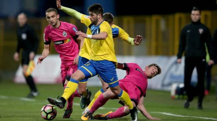 Na prvoj utakmici 200 gledatelja i nijedan gol