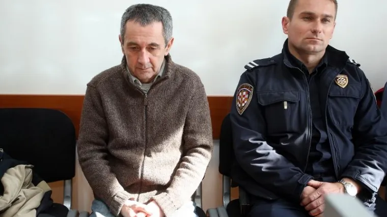 Muškarca koji je četiri godine živio u stanu s mrtvom majkom skupina razbojnika silovala u Remetincu?