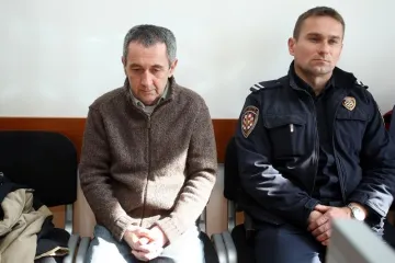 Muškarca koji je četiri godine živio u stanu s mrtvom majkom skupina razbojnika silovala u Remetincu?