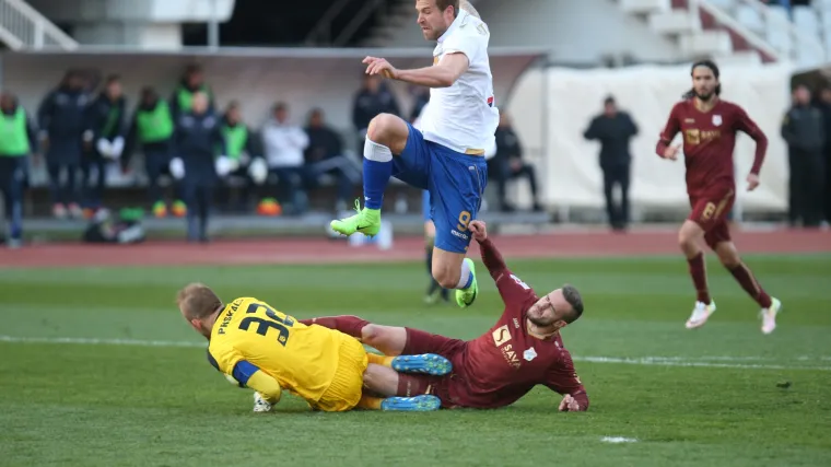 Burna utakmica na Poljudu: Hajduk vodio do 81. minute, a onda je Rijeka do&scaron;la do boda s bijele točke