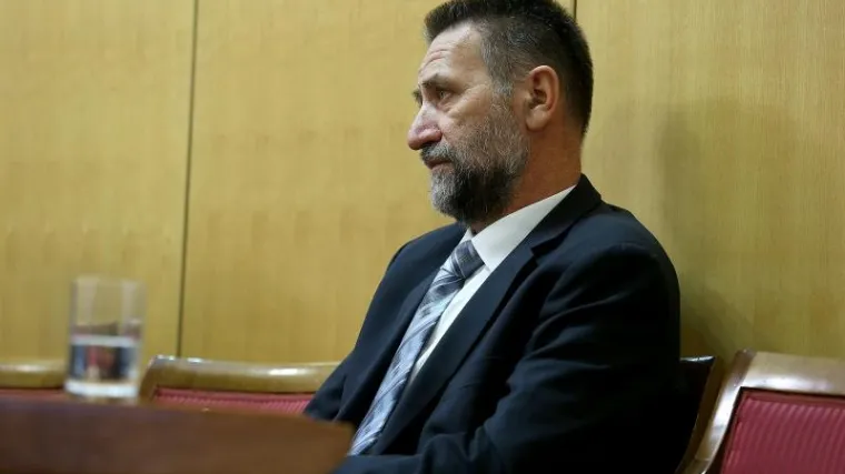 'Dajem vam jedinicu! Ne bojim se ničega, brinem samo za budućnost djece. Brinete li vi?'