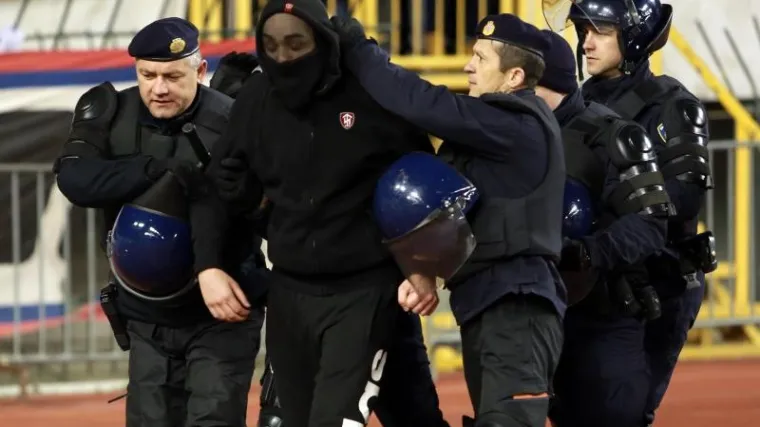 Ogorčeni Hajdukov povjerenik sasuo paljbu na HNS