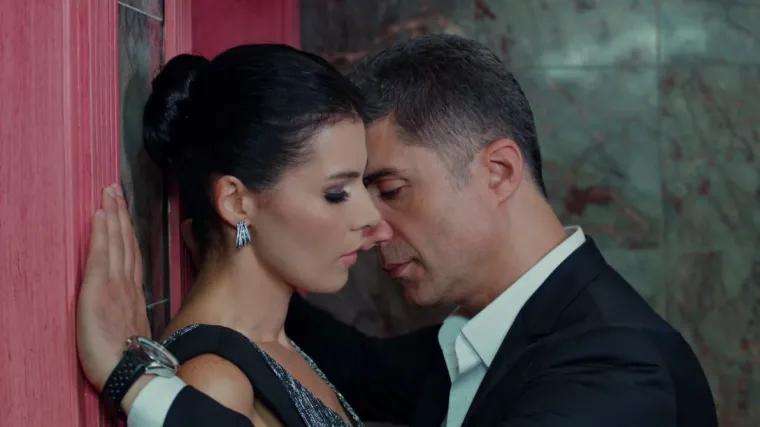 Elif i Kahraman se sve v&scaron;e zbližavaju &scaron;to izazove zabrinutost kod Defne (Sudbina)