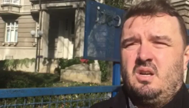 'On vas gleda, zavr&scaron;imo njegovu posljednju lekciju'