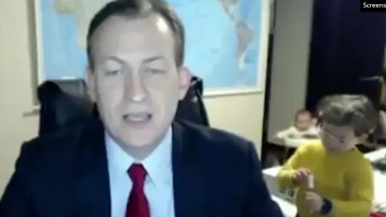 Napokon se oglasio 'tata s BBC-a', profesor kojem su djeca upala u intervju: fijasko od javljanja uživo nazvao 'stra&scaron;no slatkim'