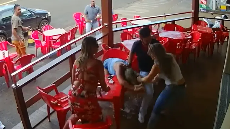 Ne isplati joj se zamjeriti: ovako izgleda kad žena uhvati mu&scaron;karca s ljubavnicom