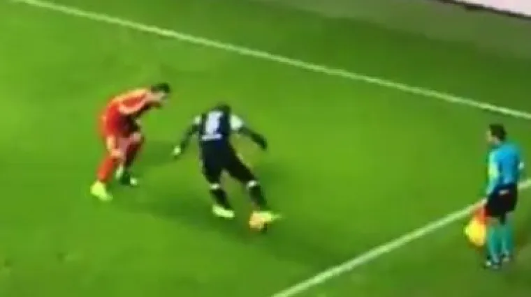 Dobro pogledajte kako je brazilski majstor nemilosrdnim driblingom posramio suparnika