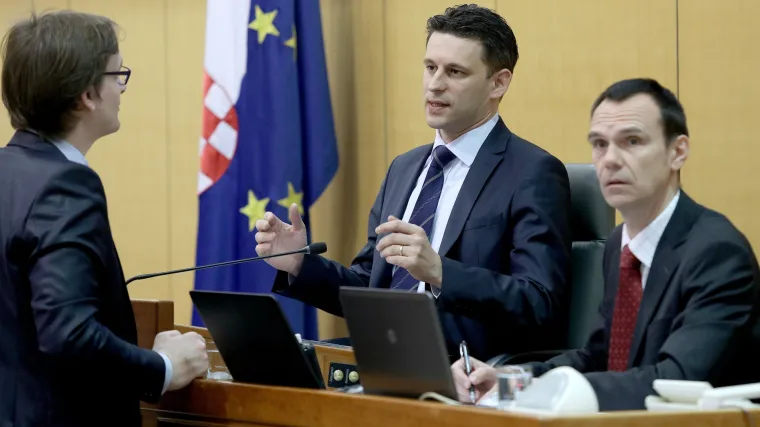 Odzvonilo stankama i kaosu u Saboru? Petrov potvrdio kako se radi na Etičkom kodeksu