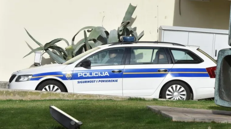 Razbojnici 60-godi&scaron;njakinju vukli po tlu ne bi li joj ukrali torbu