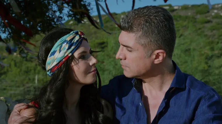 Zbog Maksutovih prijetnji Elif ostavlja Kahramana i vraća se kući (Sudbina)