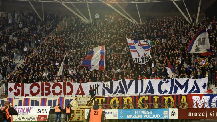 Četvorica splitskih navijača koji su poticali na nasilje i mržnju pu&scaron;teni na slobodu